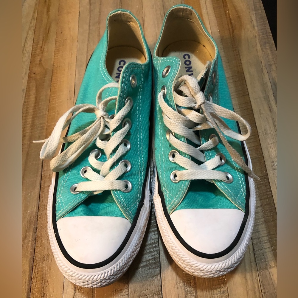NWOT- Converse Chuck Taylor All Star Lo Sneaker